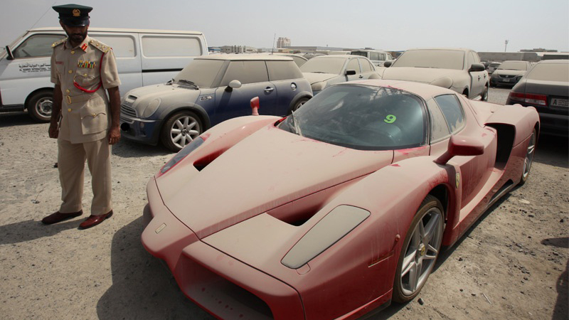 Illustration for article titled Abandoned Dubai Ferrari Enzo